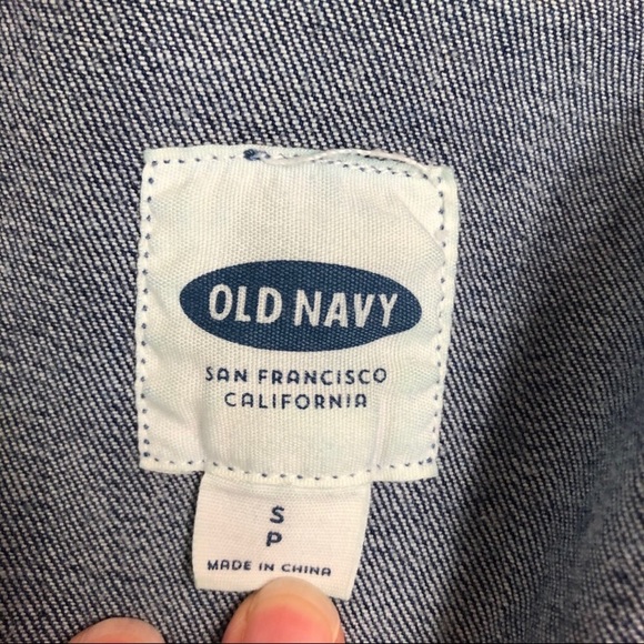 Old Navy Denim Jacket Cropped Small Pockets - Picture 7 of 8